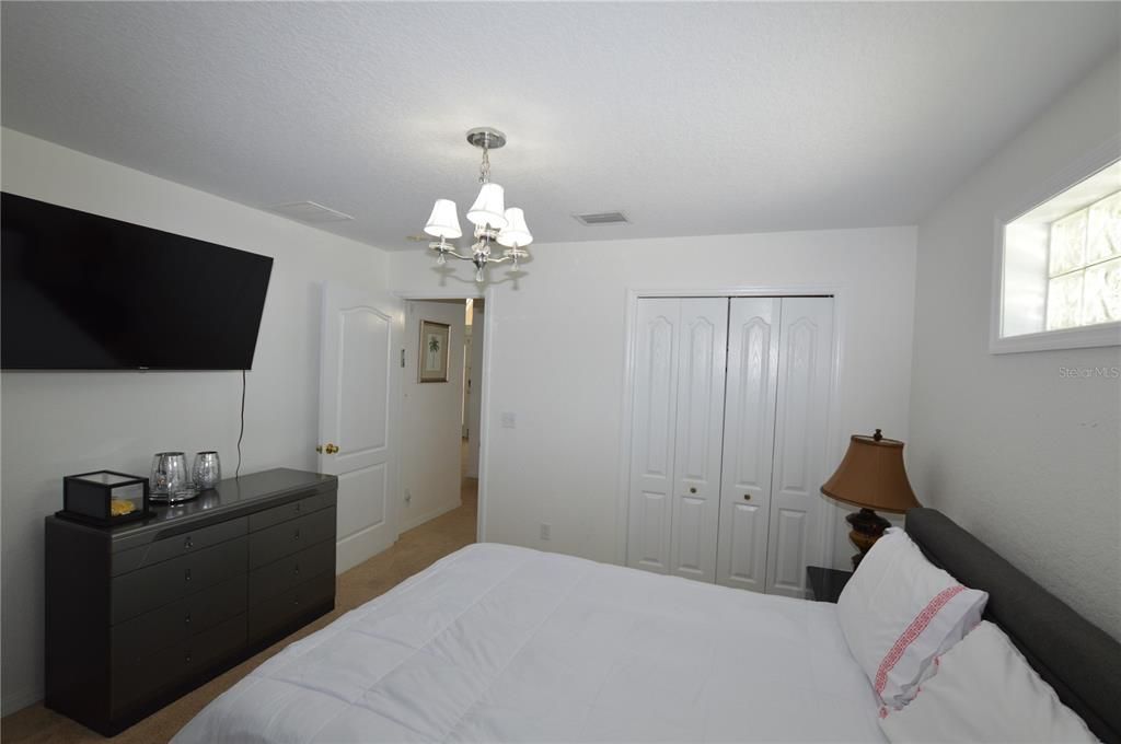 For Sale: $420,000 (3 beds, 3 baths, 2534 Square Feet)