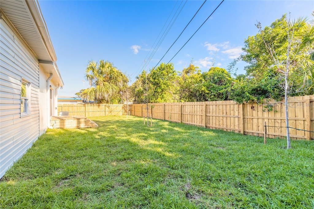 En Venta: $689,000 (4 camas, 3 baños, 2468 Pies cuadrados)