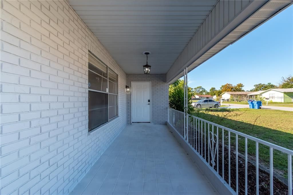 Active With Contract: $1,500 (3 beds, 2 baths, 1372 Square Feet)