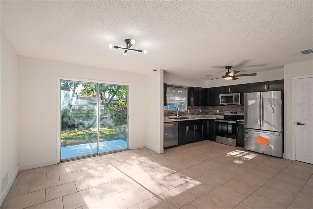 Active With Contract: $1,500 (3 beds, 2 baths, 1372 Square Feet)