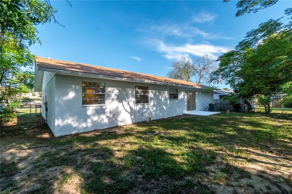 Active With Contract: $1,500 (3 beds, 2 baths, 1372 Square Feet)