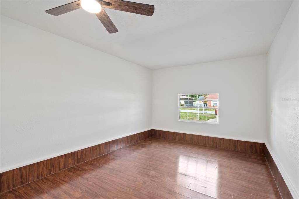Active With Contract: $1,500 (3 beds, 2 baths, 1372 Square Feet)