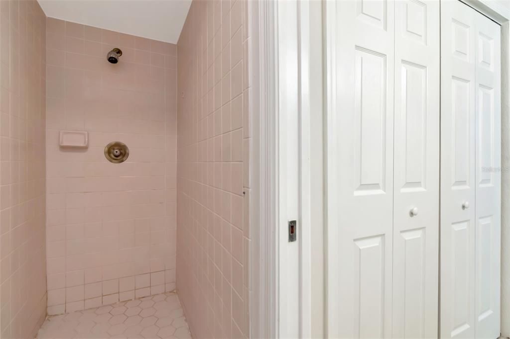 En Venta: $279,000 (2 camas, 2 baños, 1170 Pies cuadrados)