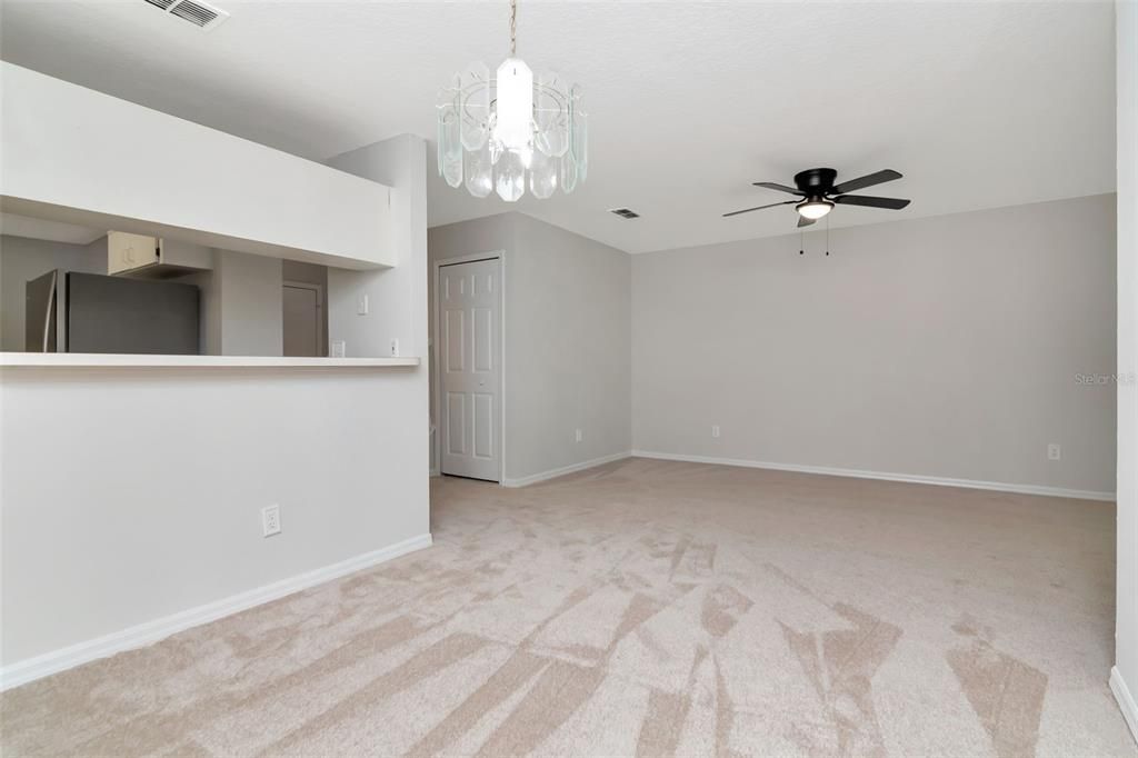 En Venta: $279,000 (2 camas, 2 baños, 1170 Pies cuadrados)