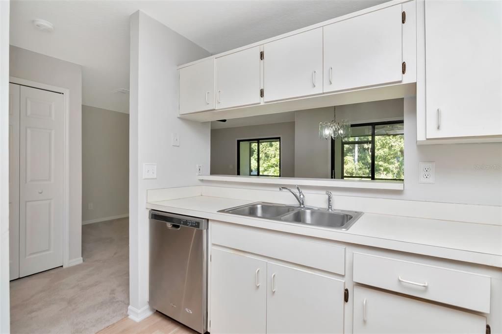 En Venta: $279,000 (2 camas, 2 baños, 1170 Pies cuadrados)