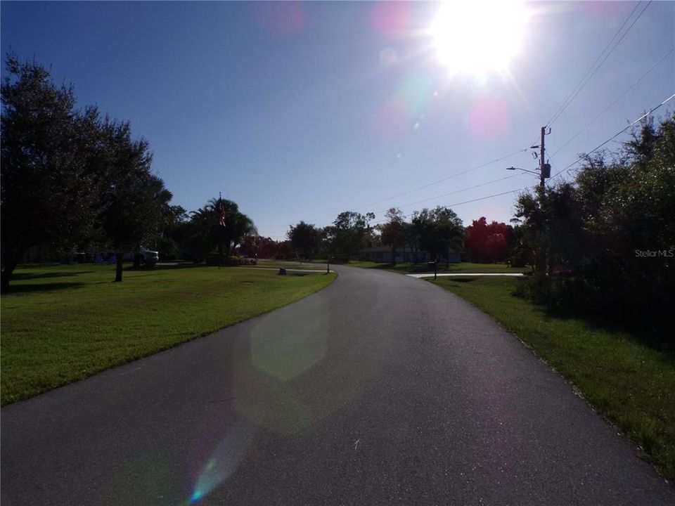 На продажу: $79,900 (0.49 acres)