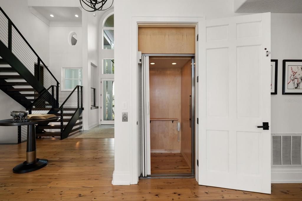 En Venta: $8,500,000 (5 camas, 5 baños, 5734 Pies cuadrados)