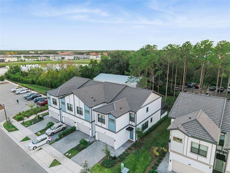 For Sale: $969,000 (5 beds, 5 baths, 1918 Square Feet)