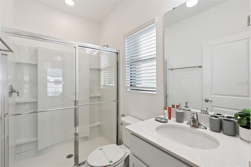 For Sale: $969,000 (5 beds, 5 baths, 1918 Square Feet)