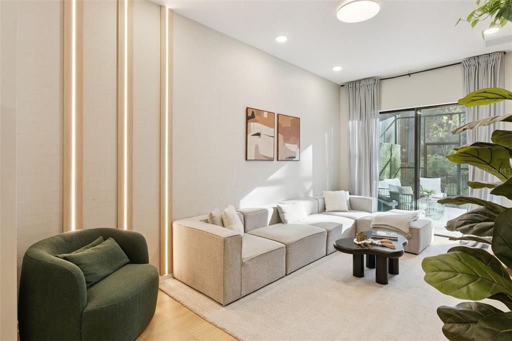 For Sale: $969,000 (5 beds, 5 baths, 1918 Square Feet)