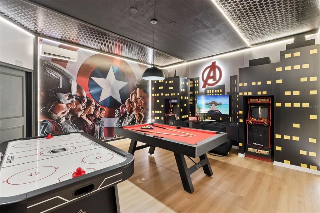 For Sale: $969,000 (5 beds, 5 baths, 1918 Square Feet)