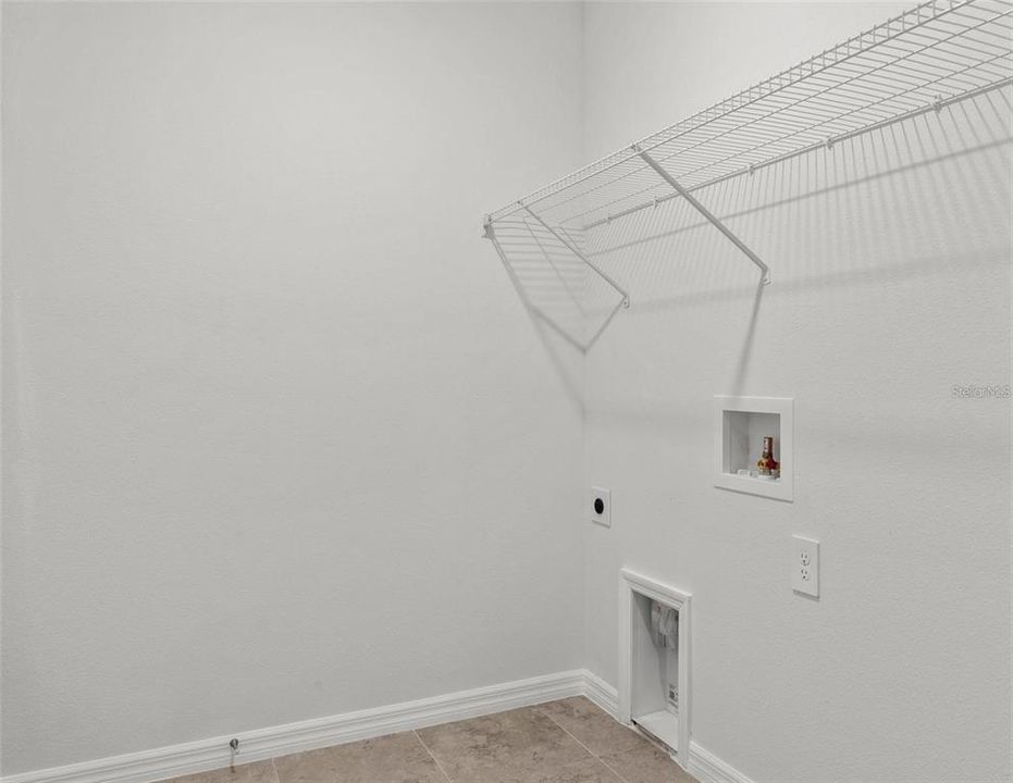 For Sale: $299,000 (4 beds, 2 baths, 1691 Square Feet)