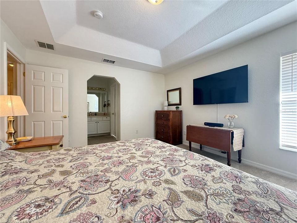 For Sale: $300,000 (3 beds, 2 baths, 1341 Square Feet)