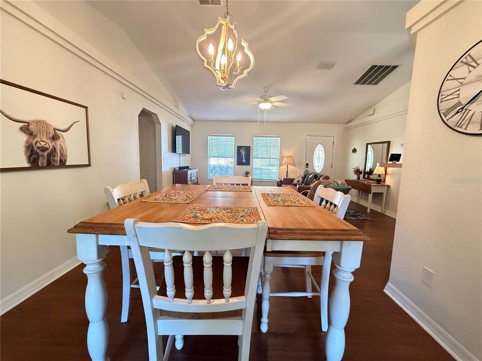 For Sale: $300,000 (3 beds, 2 baths, 1341 Square Feet)