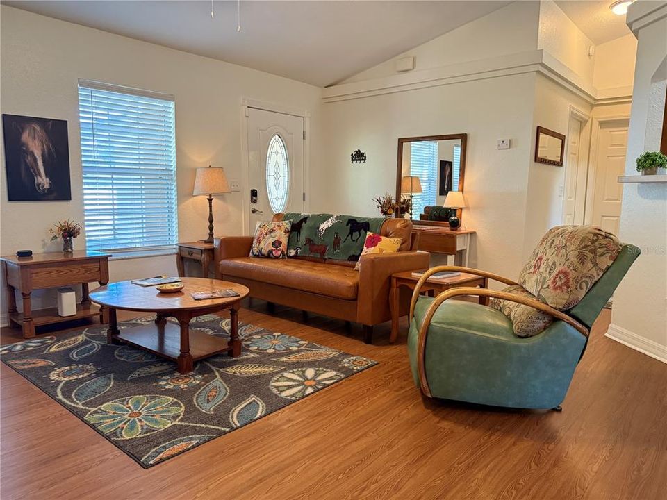 For Sale: $300,000 (3 beds, 2 baths, 1341 Square Feet)