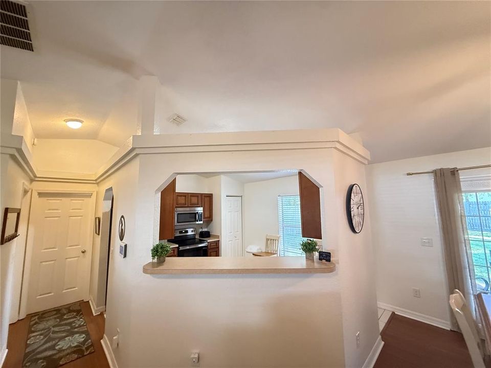 For Sale: $300,000 (3 beds, 2 baths, 1341 Square Feet)