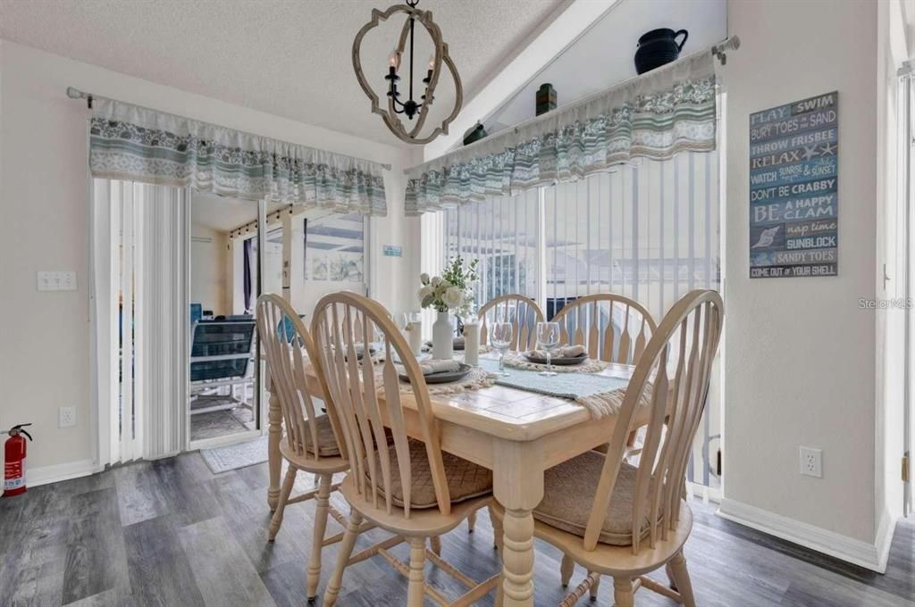 For Sale: $489,900 (3 beds, 3 baths, 2114 Square Feet)