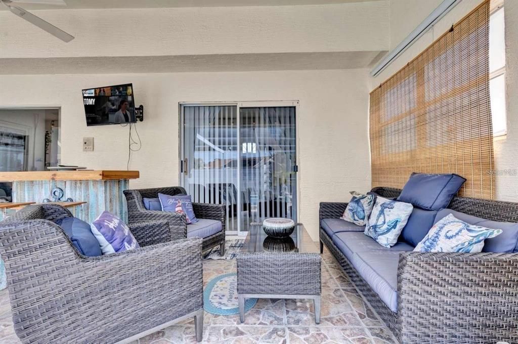 For Sale: $489,900 (3 beds, 3 baths, 2114 Square Feet)