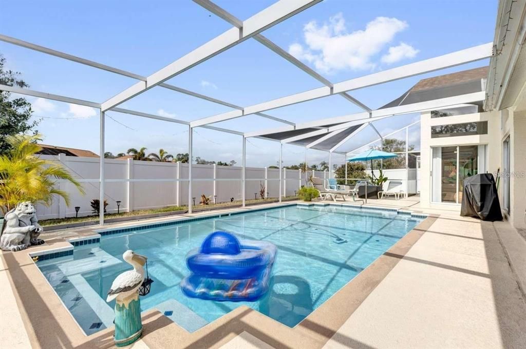 For Sale: $489,900 (3 beds, 3 baths, 2114 Square Feet)