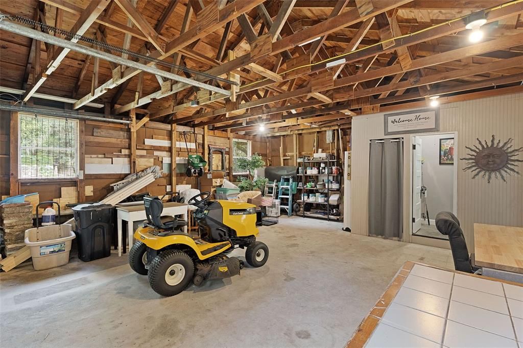 For Sale: $247,000 (2 beds, 1 baths, 840 Square Feet)