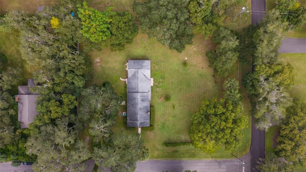 For Sale: $247,000 (2 beds, 1 baths, 840 Square Feet)