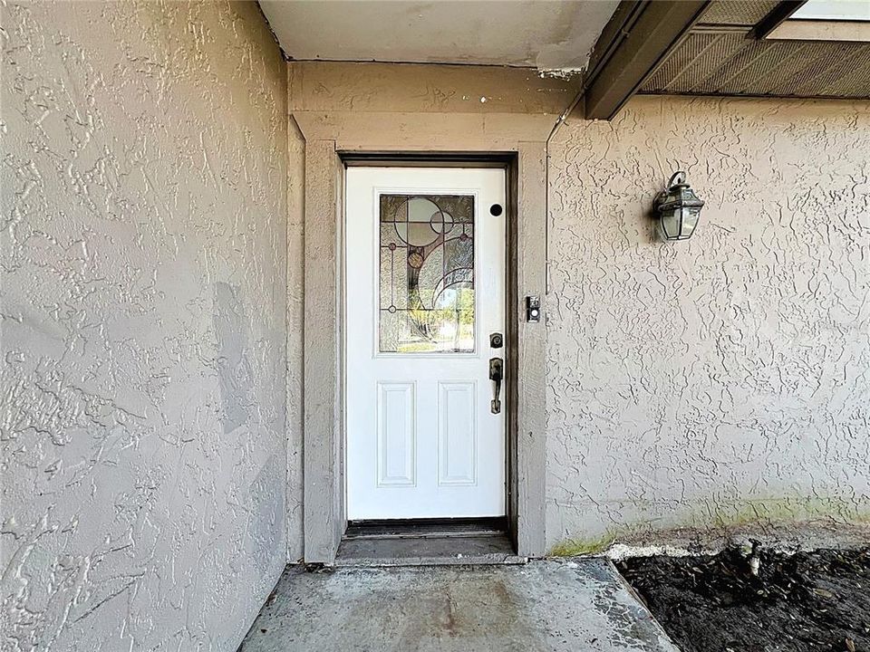 合同活跃: $399,900 (3 贝兹, 2 浴室, 1861 平方英尺)