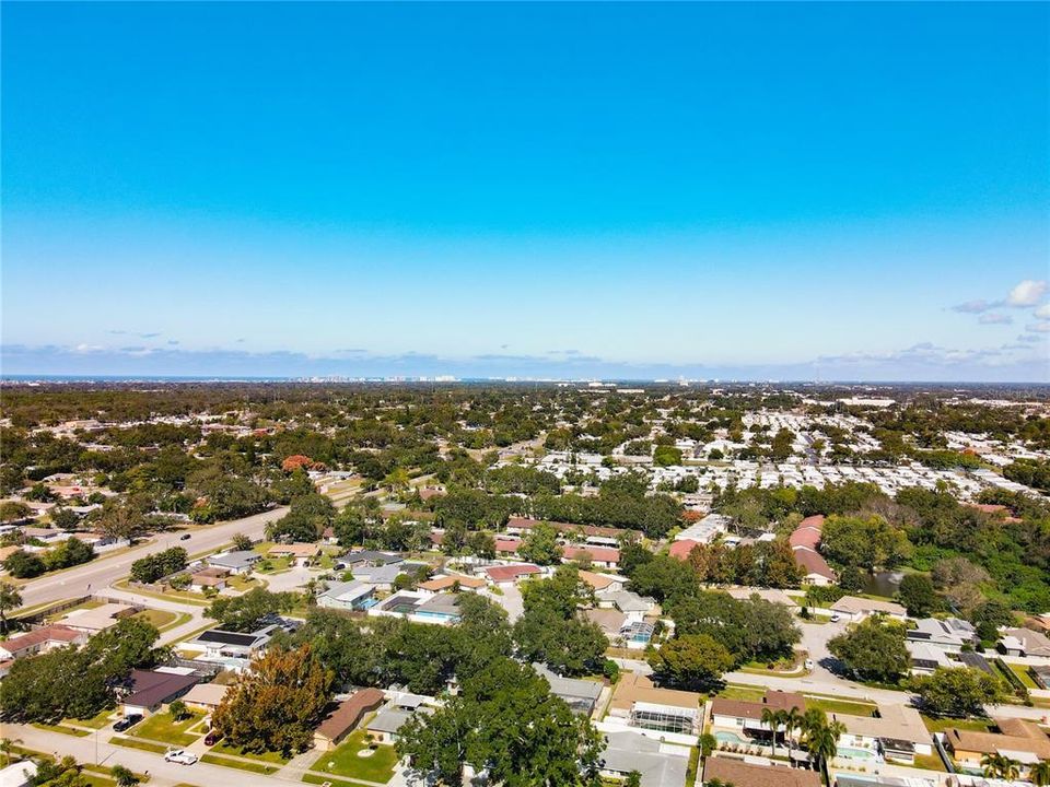 合同活跃: $399,900 (3 贝兹, 2 浴室, 1861 平方英尺)