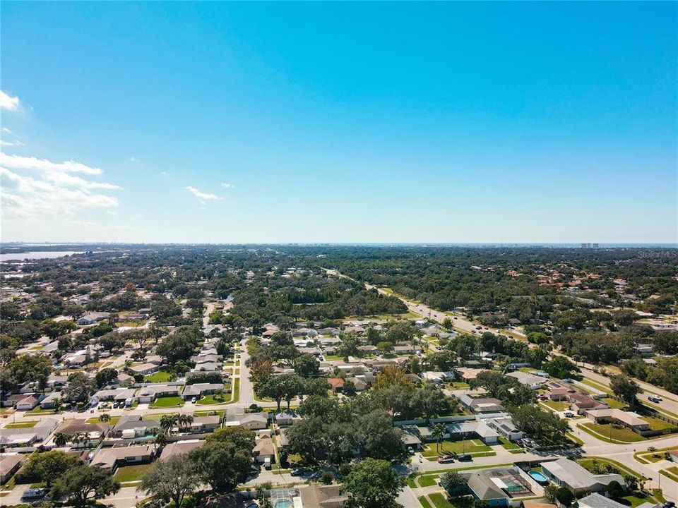 合同活跃: $399,900 (3 贝兹, 2 浴室, 1861 平方英尺)