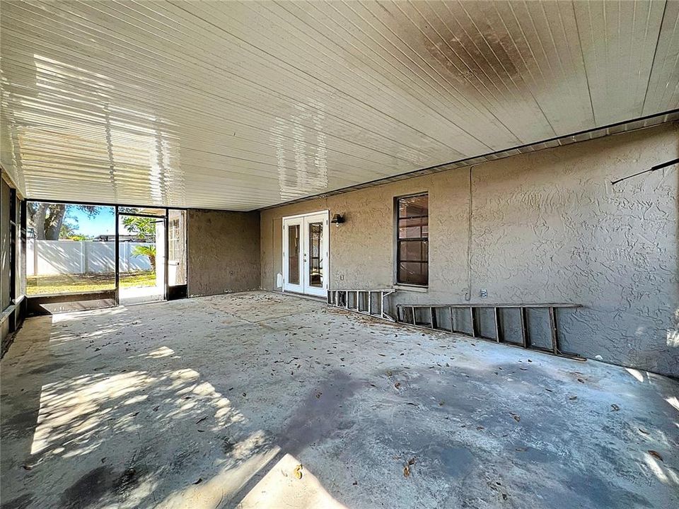 合同活跃: $399,900 (3 贝兹, 2 浴室, 1861 平方英尺)