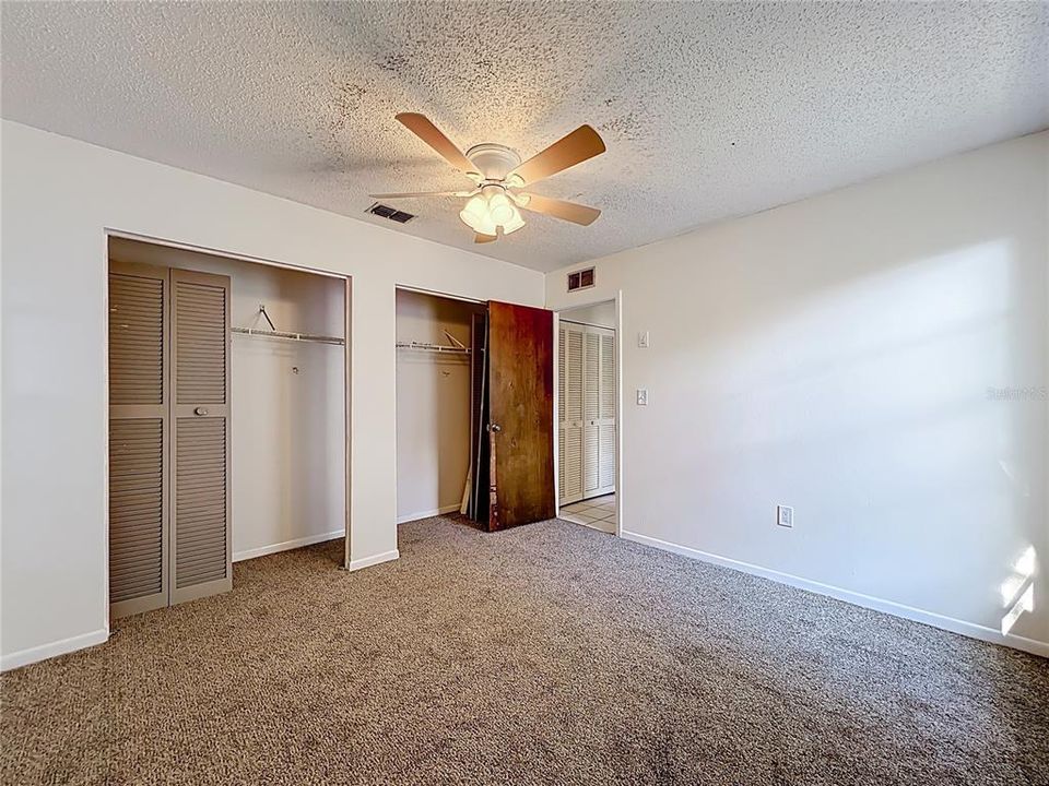 合同活跃: $399,900 (3 贝兹, 2 浴室, 1861 平方英尺)