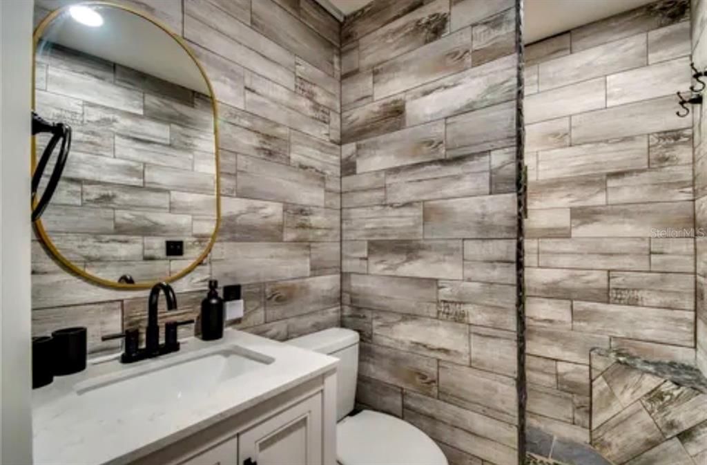 待售: $776,000 (2 贝兹, 2 浴室, 1365 平方英尺)