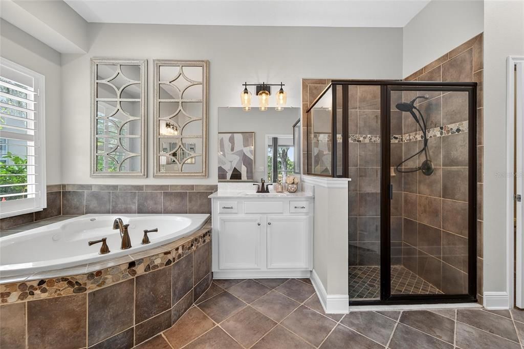 For Sale: $800,000 (4 beds, 3 baths, 2988 Square Feet)