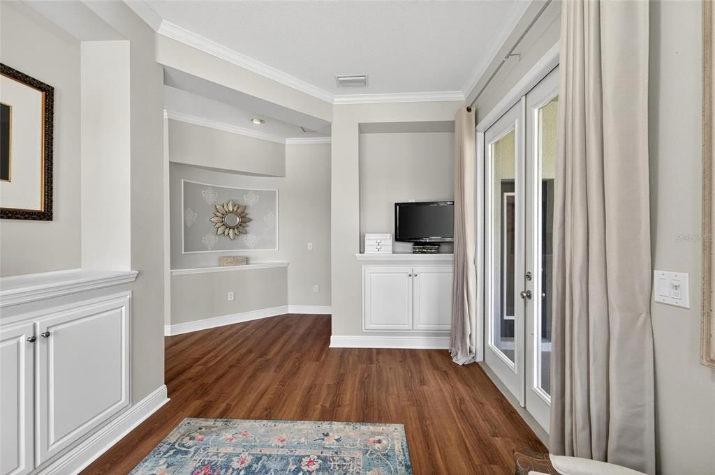 For Sale: $800,000 (4 beds, 3 baths, 2988 Square Feet)