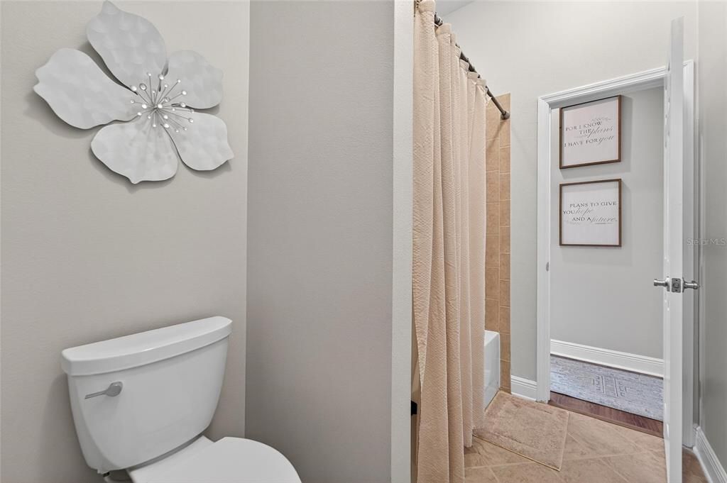 For Sale: $800,000 (4 beds, 3 baths, 2988 Square Feet)