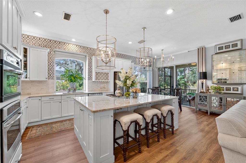 For Sale: $800,000 (4 beds, 3 baths, 2988 Square Feet)