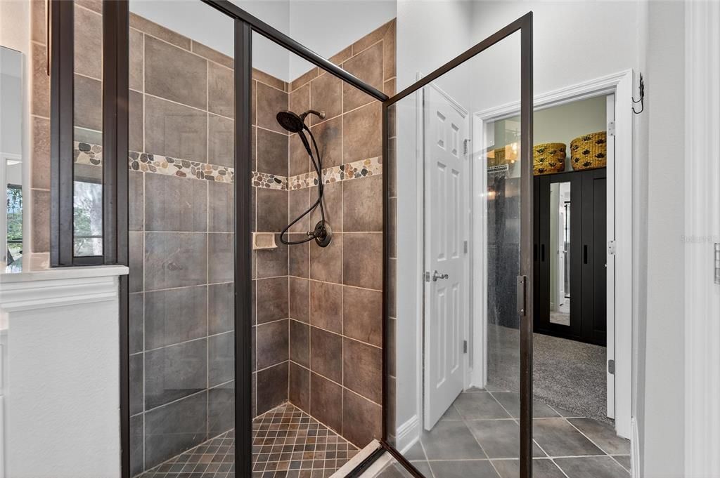 For Sale: $800,000 (4 beds, 3 baths, 2988 Square Feet)