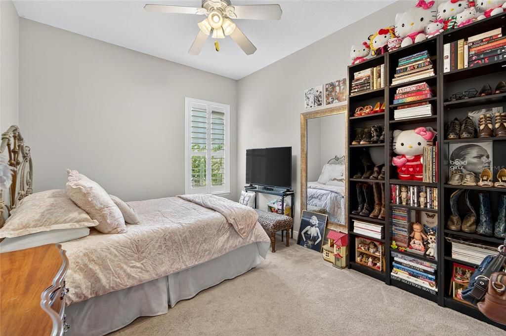 For Sale: $800,000 (4 beds, 3 baths, 2988 Square Feet)