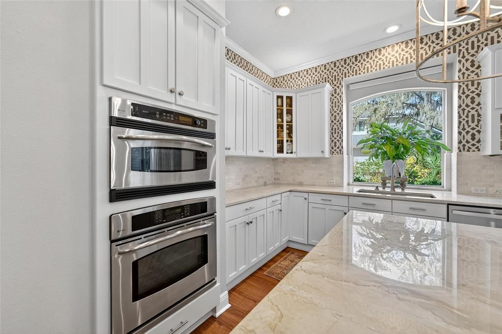 For Sale: $800,000 (4 beds, 3 baths, 2988 Square Feet)