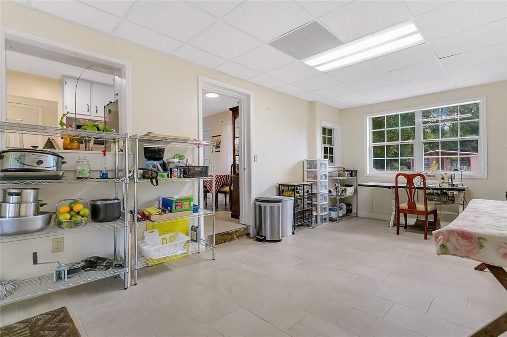 Active With Contract: $295,000 (3 beds, 1 baths, 1200 Square Feet)