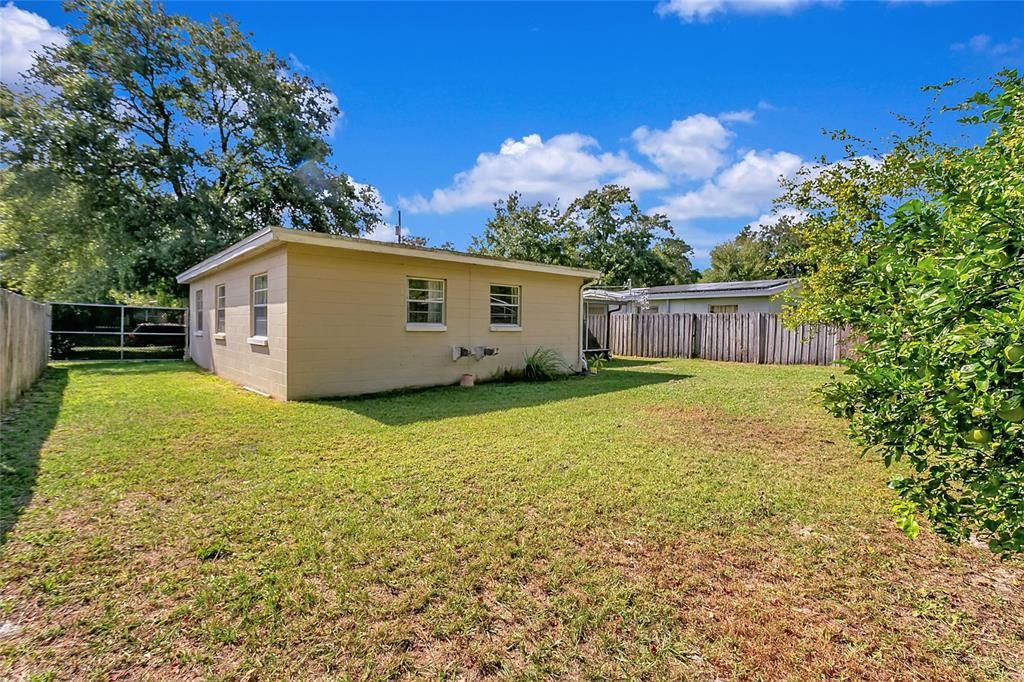 Active With Contract: $295,000 (3 beds, 1 baths, 1200 Square Feet)