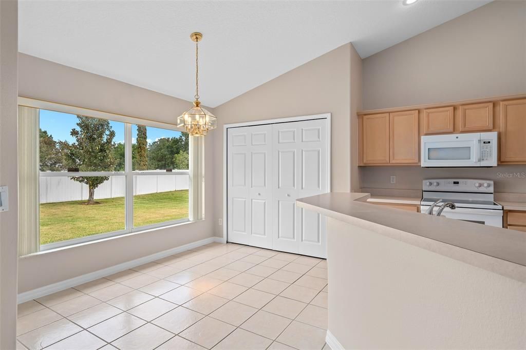 For Rent: $2,500 (3 beds, 2 baths, 1729 Square Feet)