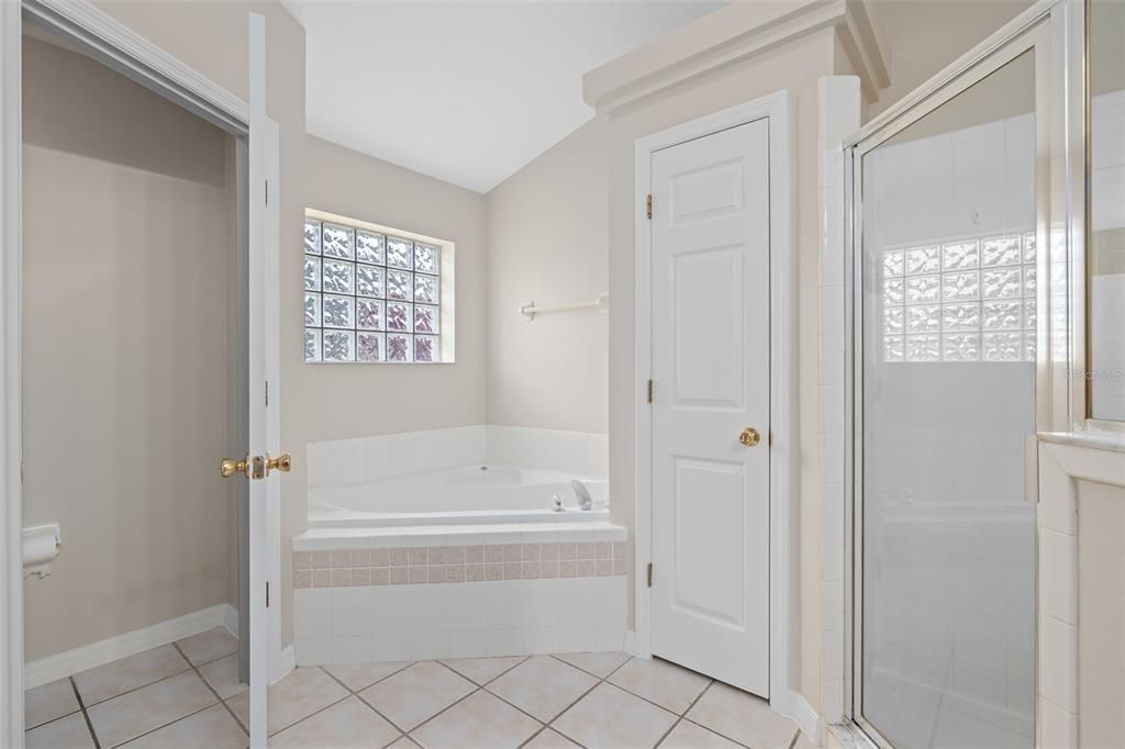 For Rent: $2,500 (3 beds, 2 baths, 1729 Square Feet)