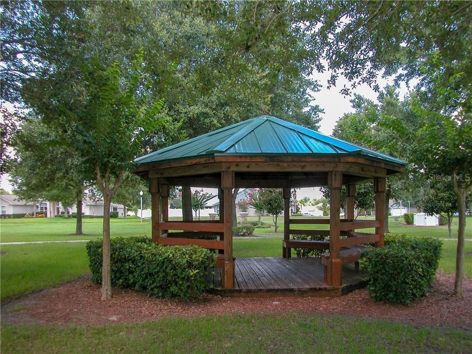 For Rent: $2,500 (3 beds, 2 baths, 1729 Square Feet)