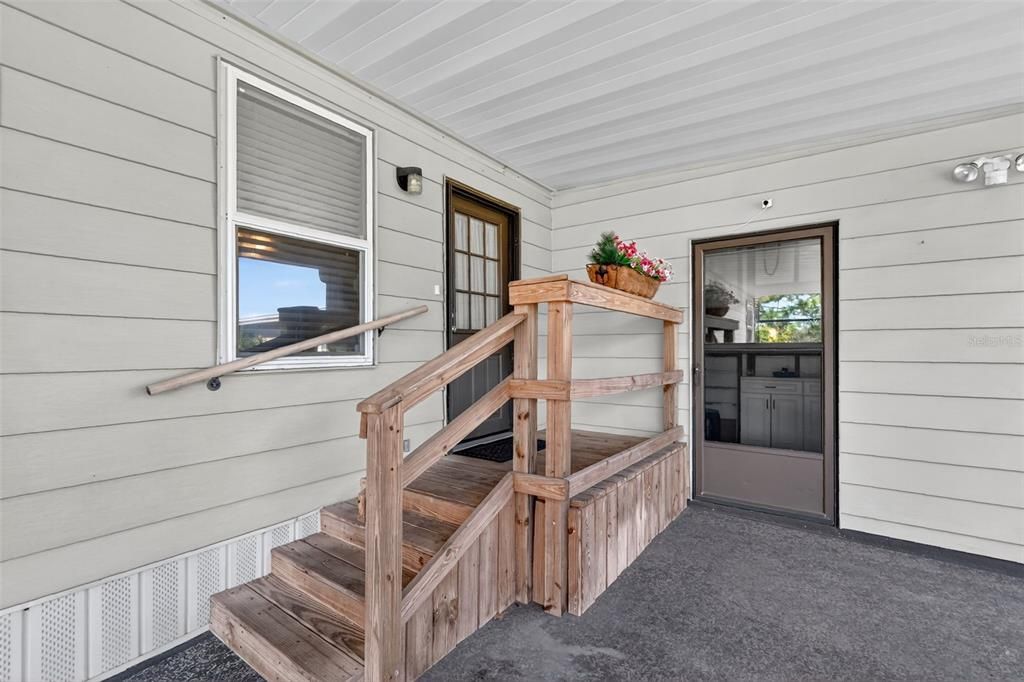 На продажу: $180,000 (2 спален, 2 ванн, 1170 Квадратных фут)