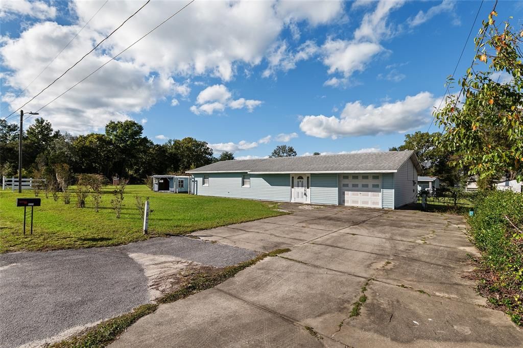 Active With Contract: $269,000 (3 beds, 2 baths, 1377 Square Feet)