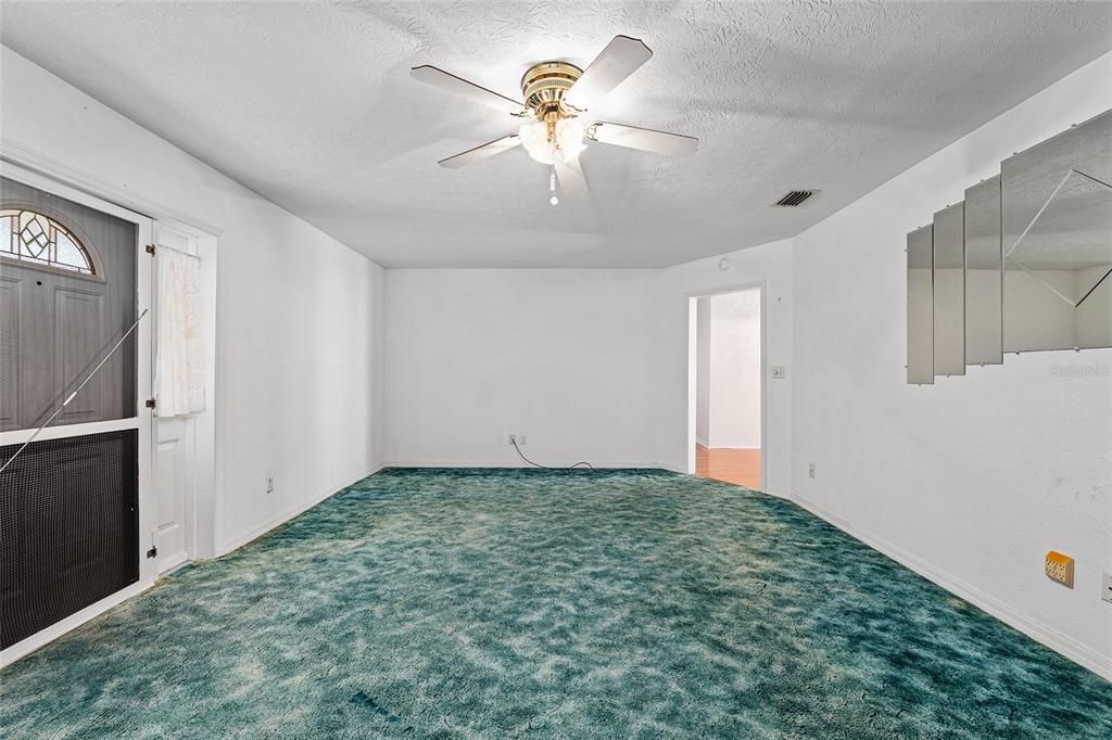 Active With Contract: $269,000 (3 beds, 2 baths, 1377 Square Feet)