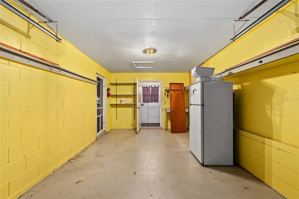 Active With Contract: $269,000 (3 beds, 2 baths, 1377 Square Feet)