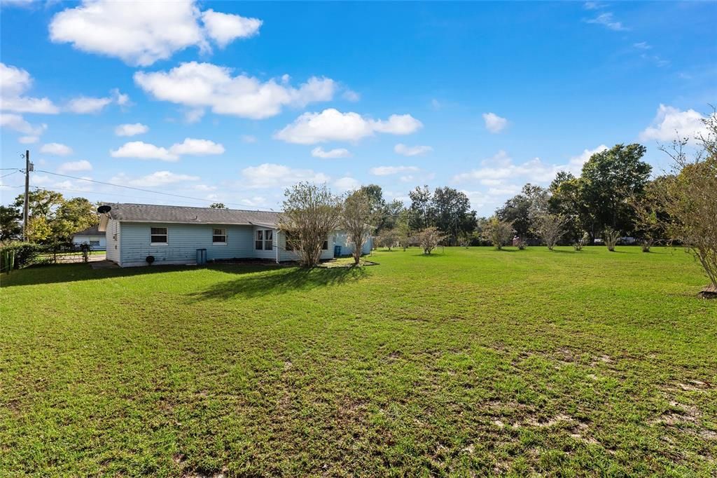 Active With Contract: $269,000 (3 beds, 2 baths, 1377 Square Feet)