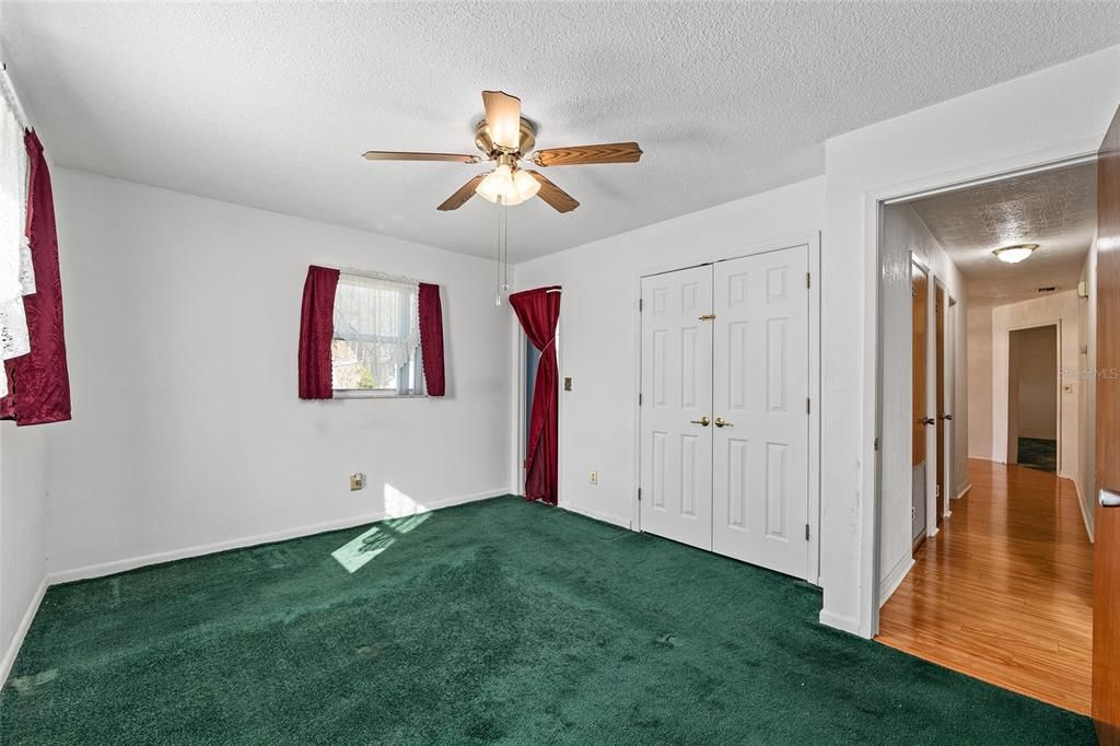 Active With Contract: $269,000 (3 beds, 2 baths, 1377 Square Feet)