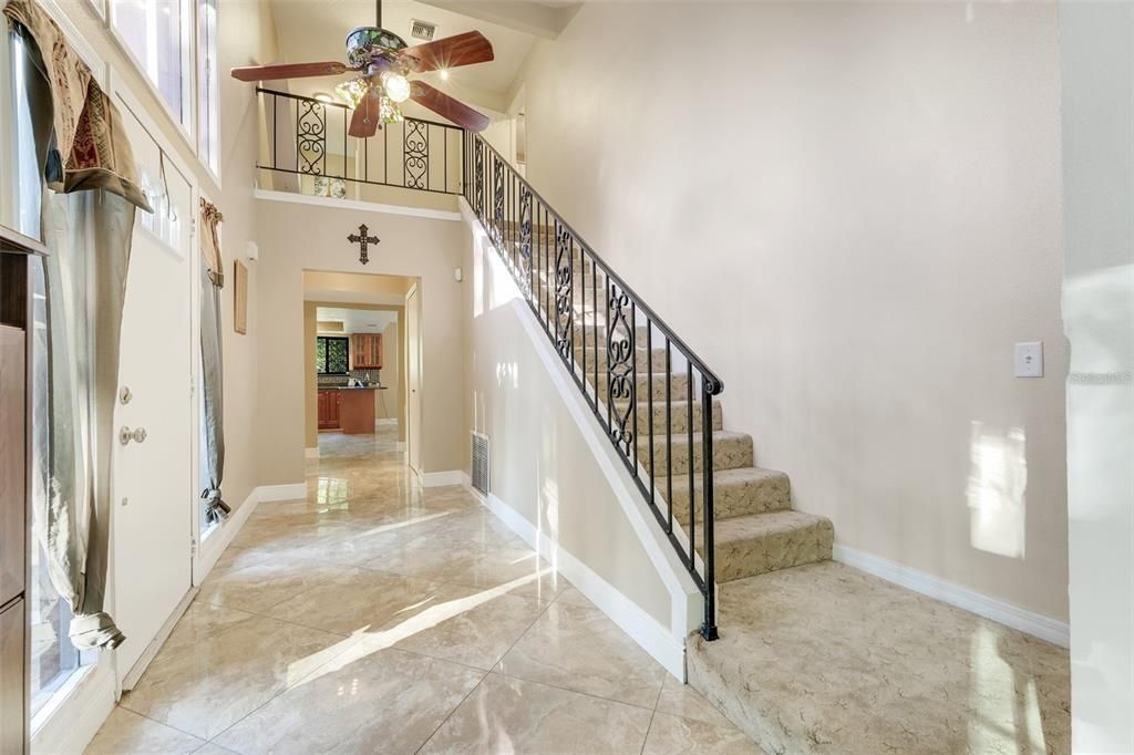 待售: $888,000 (4 贝兹, 2 浴室, 2240 平方英尺)